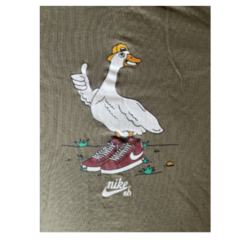 Nike SB Goose Graphic Tee Olive Green Small Skateboarding Streetwear Shirt